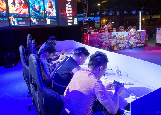 曝EDG冠军皮肤已选择：上单男枪打野佛耶戈